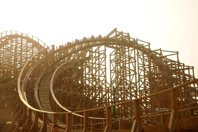 new-largest-wooden-roller-coaster-uses-american-materials-chinasmack