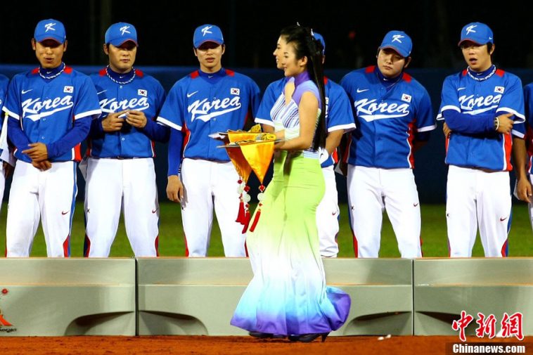 Talkin' Baseball on X: China's World Baseball Classic uniforms are flashy  (via @hanxiao10)  / X