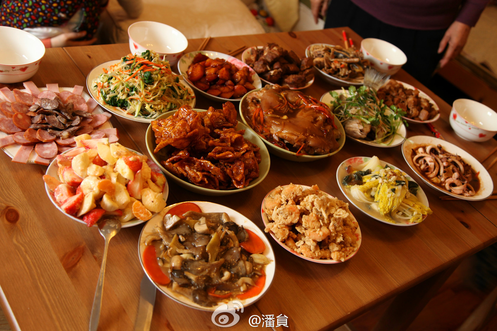 Китайский новый год праздничный стол